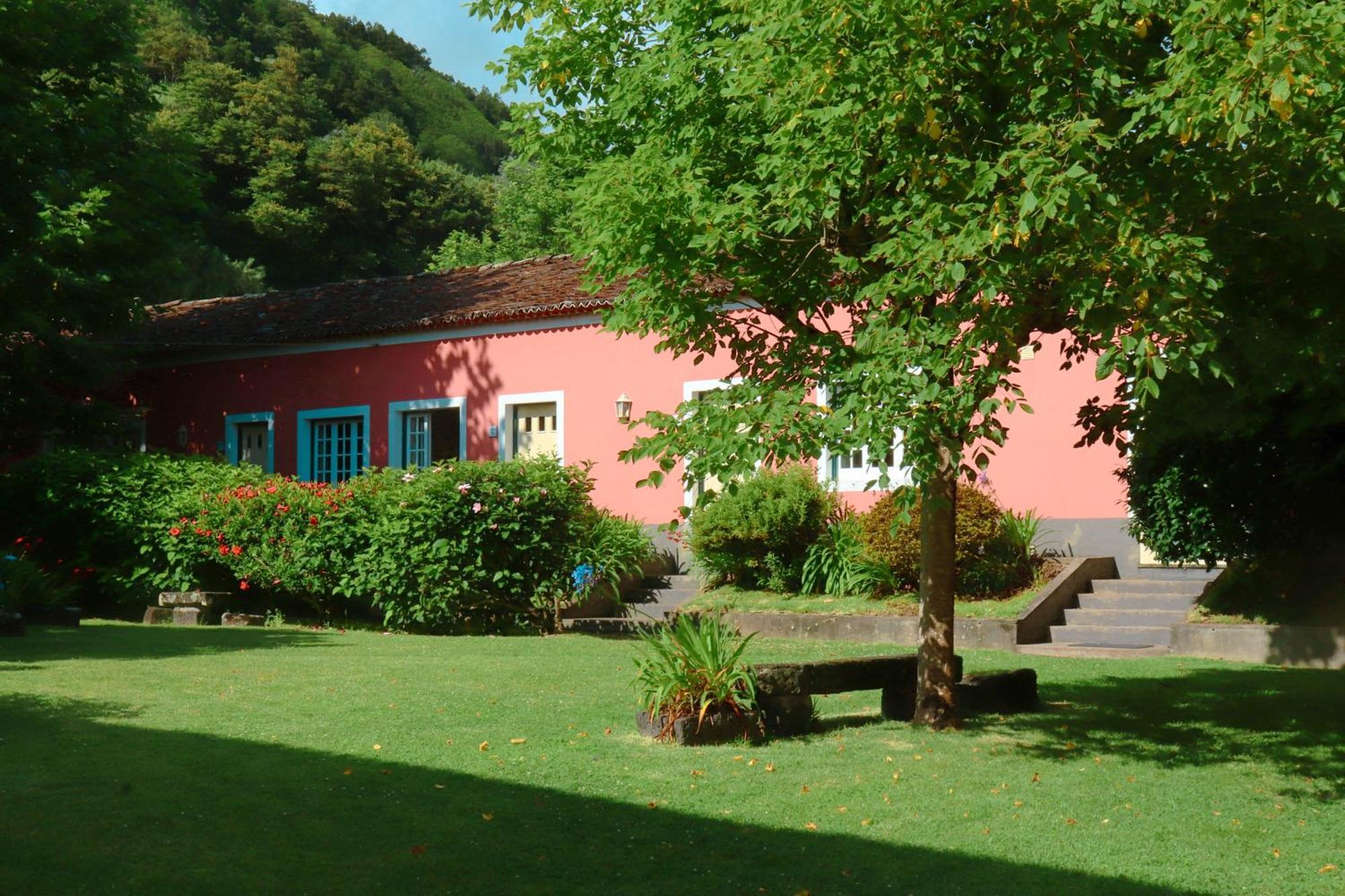 Solar De Lalem Panzió Maia  Kültér fotó